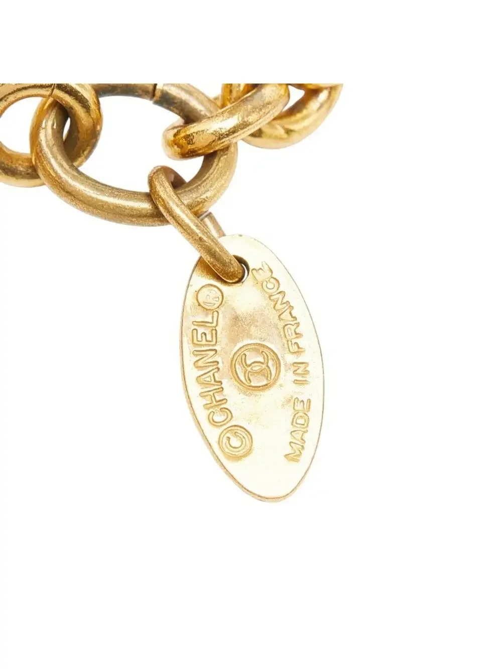 CHANEL elevate your